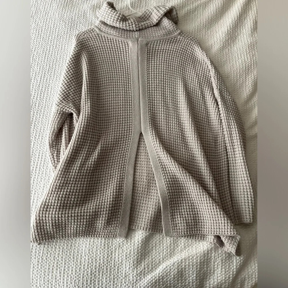 Jack by BB Dakota cowl neck sweater size small, lavender purple
